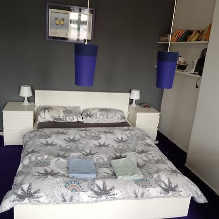 Private Bedroom Near Alexanderplatz In Sharing Apartment Berlin Exteriör bild